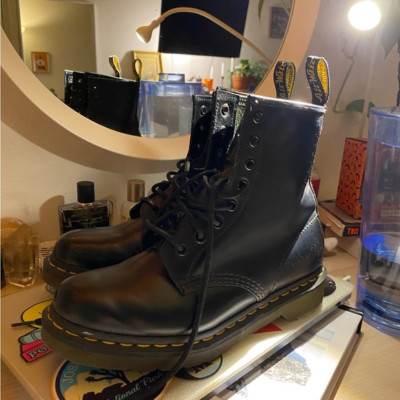 Doc Marten’s 1460 boots - Picture 3 of 9